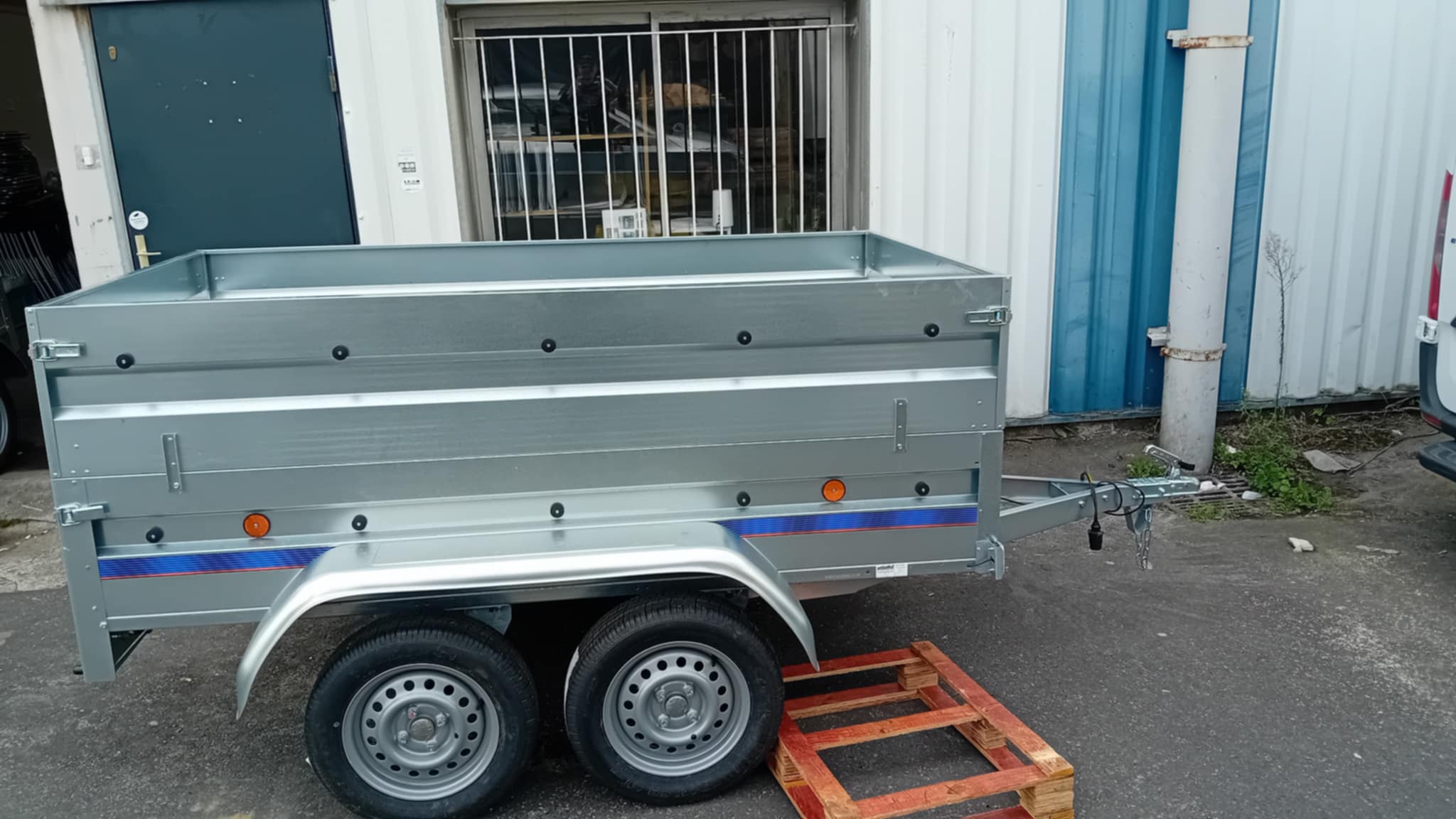 Location Remorque double essieux 500 kg rehausser – Image 2